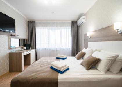 room 127 thumbnail 2