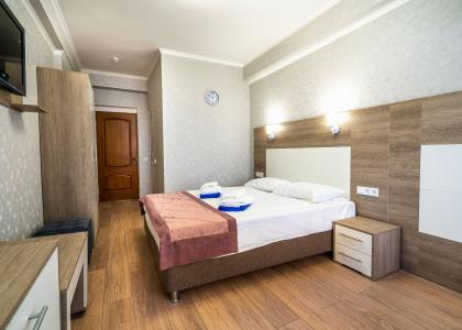 room 129 thumbnail 1